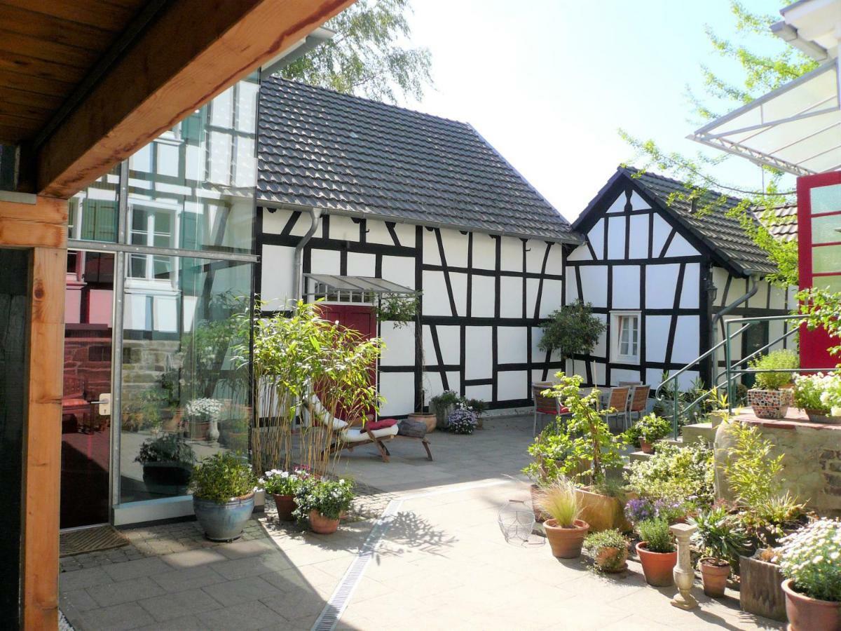 Ferienhaus Im Fachwerkhof 'Haus In Bewegung' Seelscheid Eksteriør bilde
